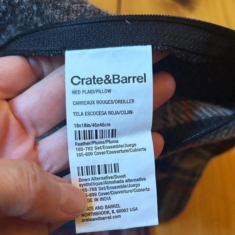 CRATE & BARREL 18